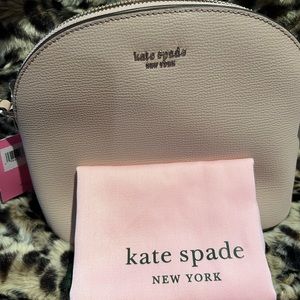 New.Kate Spade medium dome, Crossbody w/dust bag